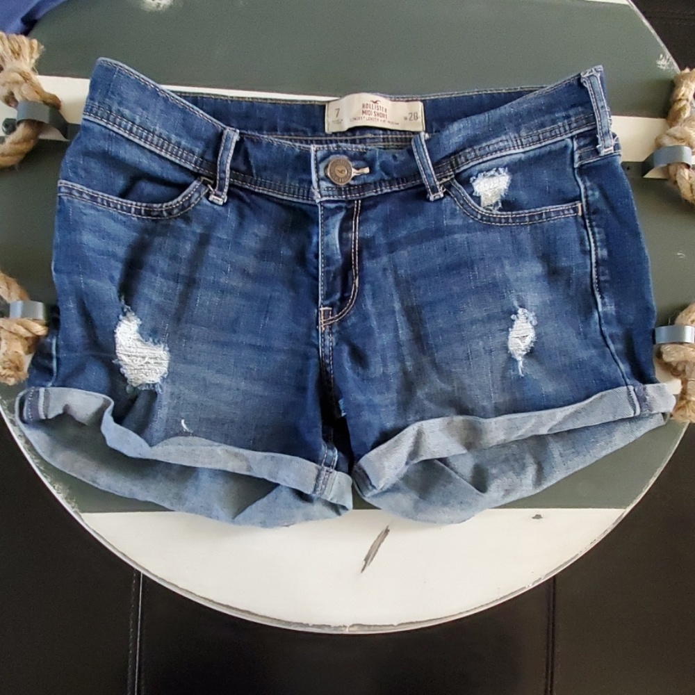 Hollister Midi Length Short Sz 7